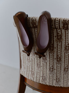 メタリックリボンポインテッドパンプス-ブロンズ