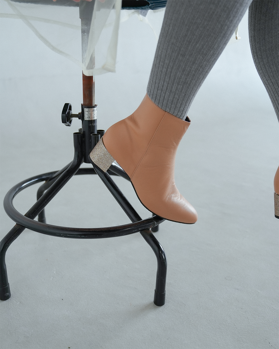 ヒールを着せ替えできるブーツ/キャメル